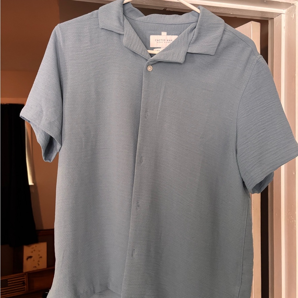 Cactus Men’s Dusty Blue Short-Sleeve Button-Down Shirt